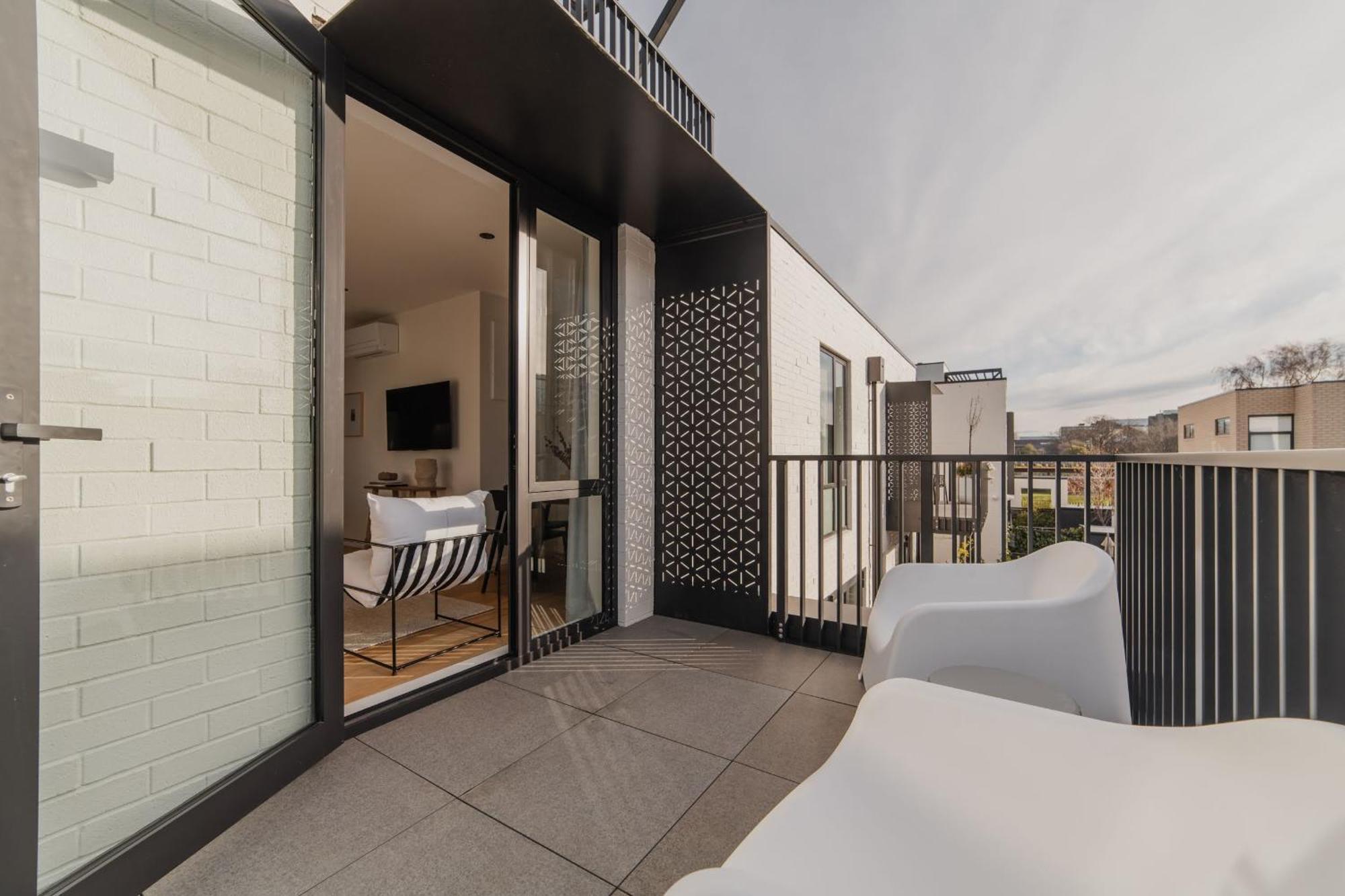 Chic And Contemporary Living At Cambridge Terrace Villa Крайстчърч Екстериор снимка