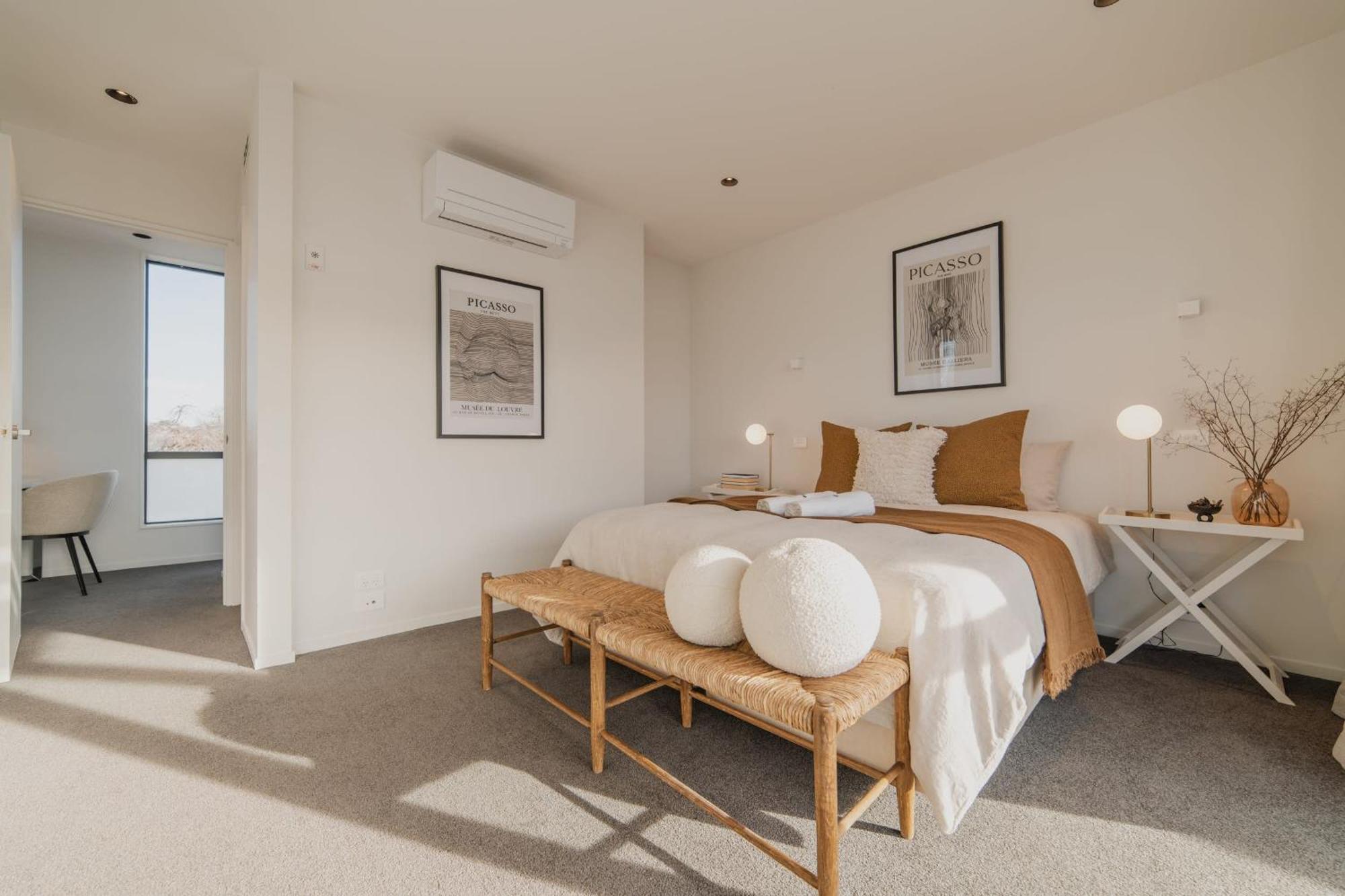 Chic And Contemporary Living At Cambridge Terrace Villa Крайстчърч Екстериор снимка