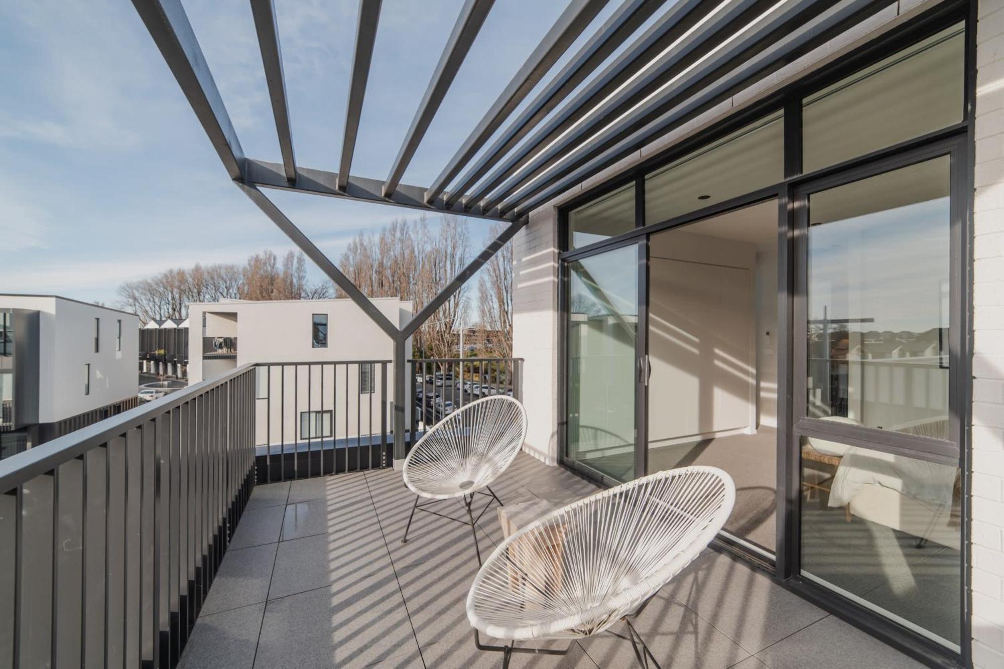 Chic And Contemporary Living At Cambridge Terrace Villa Крайстчърч Екстериор снимка
