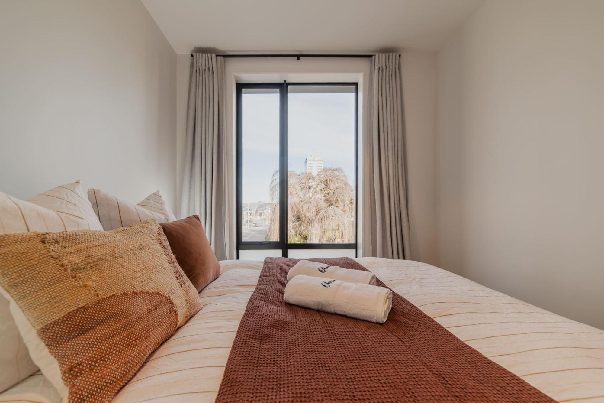 Chic And Contemporary Living At Cambridge Terrace Villa Крайстчърч Екстериор снимка